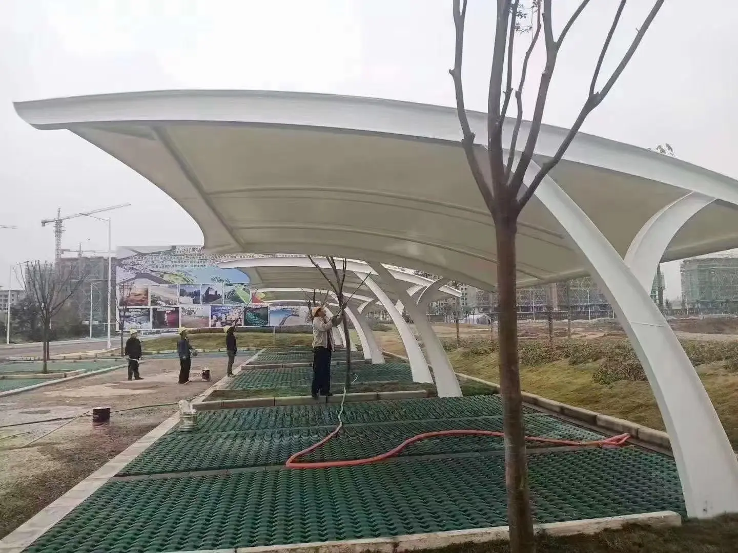 贵州天柱膜结构车棚采购避坑指南:本地气候不同,别拿低价当性价比